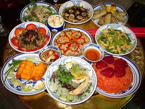 Đừng để chứng đầy hơi, khó tiêu “gây rối” bạn ngày xuân - Ảnh 1. Đừng để chứng đầy hơi, khó tiêu “gây rối” bạn ngày xuân - Ảnh 1.