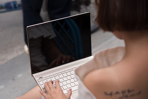 Laptop HP Envy 13 inch, kiêu sa cho doanh nhân khởi nghiệp - Ảnh 2. Laptop HP Envy 13 inch, kiêu sa cho doanh nhân khởi nghiệp - Ảnh 2.