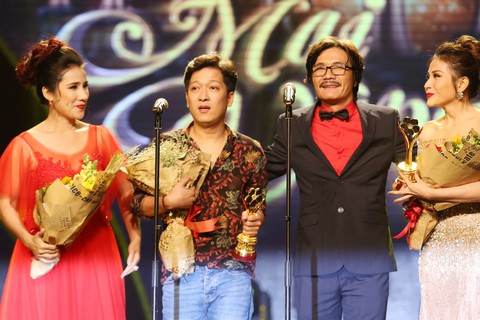 Trường Giang phải chịu trách nhiệm vụ chiếm sóng tỏ tình - Ảnh 2. Trường Giang phải chịu trách nhiệm vụ chiếm sóng tỏ tình - Ảnh 2.