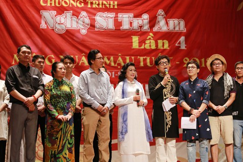 Nghệ sĩ Kim Cương, Thành Lộc, Hữu Châu... chúc tết sớm - Ảnh 1. Nghệ sĩ Kim Cương, Thành Lộc, Hữu Châu... chúc tết sớm - Ảnh 1.