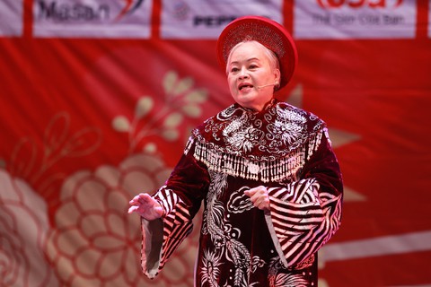 Nghệ sĩ Kim Cương, Thành Lộc, Hữu Châu... chúc tết sớm - Ảnh 11. Nghệ sĩ Kim Cương, Thành Lộc, Hữu Châu... chúc tết sớm - Ảnh 11.