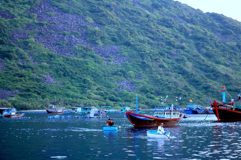 Về Bích Đầm nghe sóng vỗ bình yên - Ảnh 10. Về Bích Đầm nghe sóng vỗ bình yên - Ảnh 10.