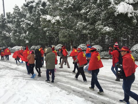 Dù cho mưa tuyết có rơi, U-23 đá trận suốt đời không quên - Ảnh 5. Dù cho mưa tuyết có rơi, U-23 đá trận suốt đời không quên - Ảnh 5.