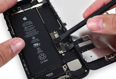 Bộ Công thương vào cuộc vụ người Việt kiện Apple - Ảnh 1. Bộ Công thương vào cuộc vụ người Việt kiện Apple - Ảnh 1.