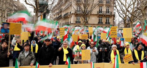 Iran cấm dạy tiếng Anh ở tiểu học đề phòng ‘xâm lăng văn hóa’ - Ảnh 1. Iran cấm dạy tiếng Anh ở tiểu học đề phòng ‘xâm lăng văn hóa’ - Ảnh 1.