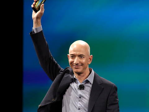 Sở hữu hơn 100 tỉ USD, ông chủ Amazon là tỷ phú giàu nhất mọi thời đại - Ảnh 1. Sở hữu hơn 100 tỉ USD, ông chủ Amazon là tỷ phú giàu nhất mọi thời đại - Ảnh 1.