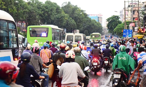Những kịch bản né kẹt xe từ TP.HCM về quê ăn tết - Ảnh 4. Những kịch bản né kẹt xe từ TP.HCM về quê ăn tết - Ảnh 4.