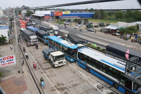 BOT Cần Thơ - Phụng Hiệp bị lập biên bản phạt tiền vì... gây kẹt xe - Ảnh 3. BOT Cần Thơ - Phụng Hiệp bị lập biên bản phạt tiền vì... gây kẹt xe - Ảnh 3.