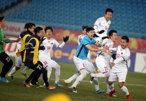U-23 Việt Nam xúc động mãnh liệt sau trận thắng Qatar - Ảnh 8. U-23 Việt Nam xúc động mãnh liệt sau trận thắng Qatar - Ảnh 8.
