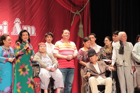 Vụ Hoài Linh và 14 tỉ: Quyên góp đồng tiền từ người hâm mộ, phải minh bạch, đủ trách nhiệm! - Ảnh 2. Vụ Hoài Linh và 14 tỉ: Quyên góp đồng tiền từ người hâm mộ, phải minh bạch, đủ trách nhiệm! - Ảnh 2.