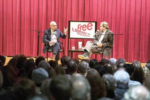 Nước Mỹ trong Lửa và cuồng nộ - Kỳ cuối: Michael Wolff - người châm lửa - Ảnh 1. Nước Mỹ trong Lửa và cuồng nộ - Kỳ cuối: Michael Wolff - người châm lửa - Ảnh 1.