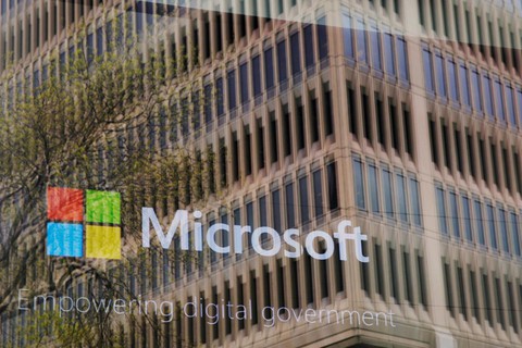Microsoft đứng đầu 100 hãng công nghệ hàng đầu thế giới - Ảnh 1. Microsoft đứng đầu 100 hãng công nghệ hàng đầu thế giới - Ảnh 1.