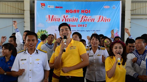Mùa xuân biển đảo 2018: chung tay mang Tết đến biển xa - Ảnh 1. Mùa xuân biển đảo 2018: chung tay mang Tết đến biển xa - Ảnh 1.
