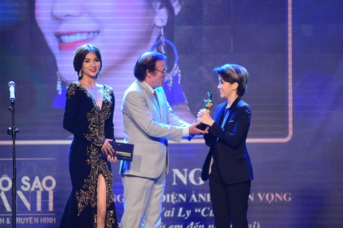 Giải thưởng ngôi sao xanh 2017 vinh danh Em chưa 18 - Ảnh 3. Giải thưởng ngôi sao xanh 2017 vinh danh Em chưa 18 - Ảnh 3.