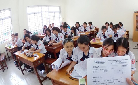 Đề tham khảo khó, học và làm bài thế nào để điểm cao? - Ảnh 1. Đề tham khảo khó, học và làm bài thế nào để điểm cao? - Ảnh 1.