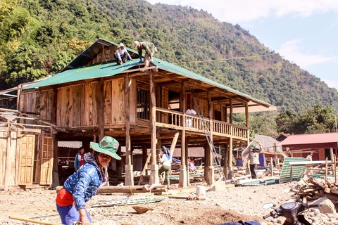 Bà con vùng lũ Nặm Păm đã có nhà đón tết - Ảnh 3. Bà con vùng lũ Nặm Păm đã có nhà đón tết - Ảnh 3.