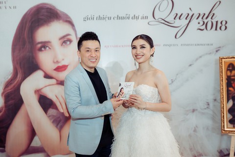 Tiêu Châu Như Quỳnh rơi nước mắt ngày ra mắt album - Ảnh 5. Tiêu Châu Như Quỳnh rơi nước mắt ngày ra mắt album - Ảnh 5.