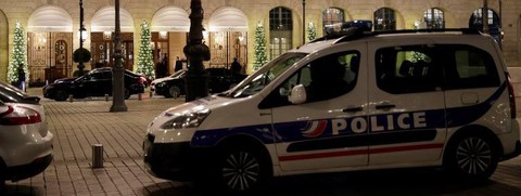 Cướp như phim giữa thủ đô Paris - Ảnh 2. Cướp như phim giữa thủ đô Paris - Ảnh 2.
