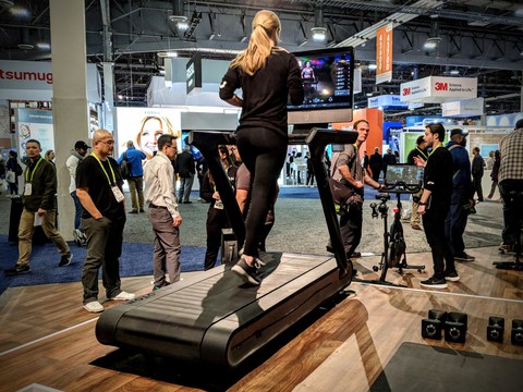 Những hình ảnh ấn tượng tại triển lãm CES 2018 - Ảnh 11. Những hình ảnh ấn tượng tại triển lãm CES 2018 - Ảnh 11.