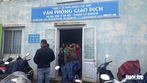 Lại chậm giao nhà ở xã hội, khách hàng dọa kiện ra tòa - Ảnh 2. Lại chậm giao nhà ở xã hội, khách hàng dọa kiện ra tòa - Ảnh 2.