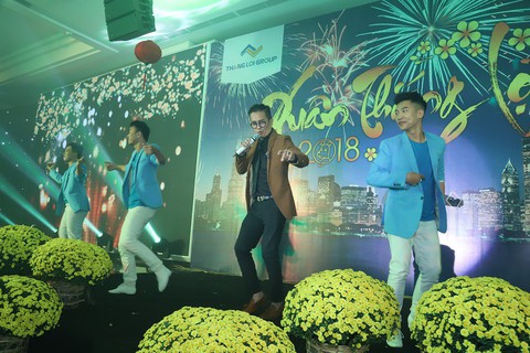 Thắng Lợi Group tổ chức đêm nhạc Xuân Thắng Lợi 2018 - Ảnh 1. Thắng Lợi Group tổ chức đêm nhạc Xuân Thắng Lợi 2018 - Ảnh 1.