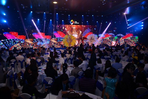 Gần 500 khách hàng TP.HCM tham dự lễ ra mắt The Arena - Ảnh 2. Gần 500 khách hàng TP.HCM tham dự lễ ra mắt The Arena - Ảnh 2.