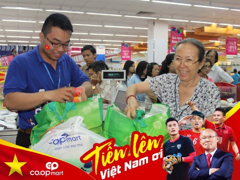 Co.opmart giảm giá mạnh 2.300 sản phẩm cổ vũ trận chung kết U23 Việt Nam - Ảnh 1. Co.opmart giảm giá mạnh 2.300 sản phẩm cổ vũ trận chung kết U23 Việt Nam - Ảnh 1.