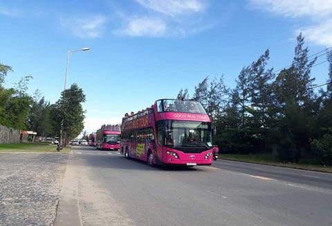Chiếc xe bus chứng nhân của khoảnh khắc 90 triệu trái tim cùng hoà làm một - Ảnh 2. Chiếc xe bus chứng nhân của khoảnh khắc 90 triệu trái tim cùng hoà làm một - Ảnh 2.