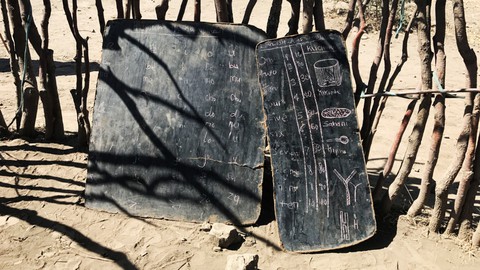 Thăm làng người Maasai - nơi đàn ông được cưới nhiều vợ - Ảnh 7. Thăm làng người Maasai - nơi đàn ông được cưới nhiều vợ - Ảnh 7.