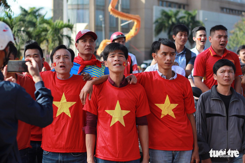 Người hâm mộ cuồng nhiệt cùng U23 Việt Nam trong trận bán kết lịch sử - Ảnh 25. Người hâm mộ cuồng nhiệt cùng U23 Việt Nam trong trận bán kết lịch sử - Ảnh 25.