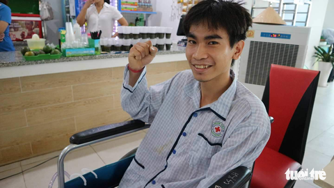 Người hâm mộ cuồng nhiệt cùng U23 Việt Nam trong trận bán kết lịch sử - Ảnh 5. Người hâm mộ cuồng nhiệt cùng U23 Việt Nam trong trận bán kết lịch sử - Ảnh 5.