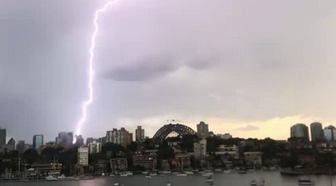 Sau nóng kỷ lục, Sydney dồn dập sét - Ảnh 3. Sau nóng kỷ lục, Sydney dồn dập sét - Ảnh 3.
