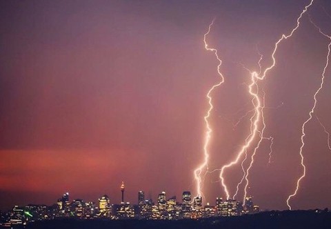 Sau nóng kỷ lục, Sydney dồn dập sét - Ảnh 1. Sau nóng kỷ lục, Sydney dồn dập sét - Ảnh 1.