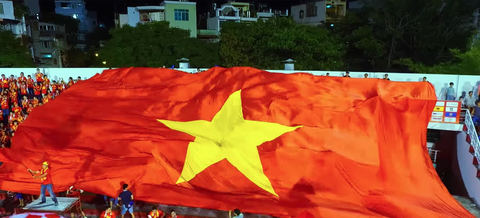 Tiến lên Việt Nam - Giấc mơ phía trước - Ảnh 1. Tiến lên Việt Nam - Giấc mơ phía trước - Ảnh 1.