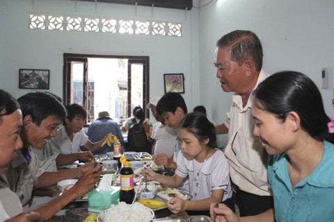 Kiểu sống lạ của Sài Gòn nhìn từ một người miền ngoài - Ảnh 1. Kiểu sống lạ của Sài Gòn nhìn từ một người miền ngoài - Ảnh 1.