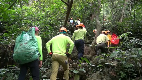 Không có chuyện FLC khảo sát làm cáp treo ở Sơn Đoòng - Ảnh 1. Không có chuyện FLC khảo sát làm cáp treo ở Sơn Đoòng - Ảnh 1.