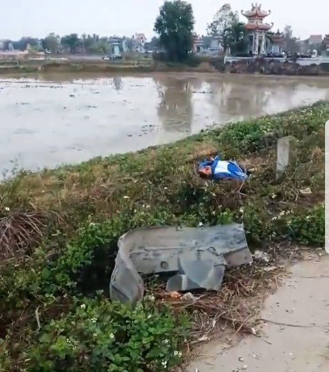 Khởi tố, bắt giam tài xế ôtô tông chết hai nữ sinh - Ảnh 2. Khởi tố, bắt giam tài xế ôtô tông chết hai nữ sinh - Ảnh 2.