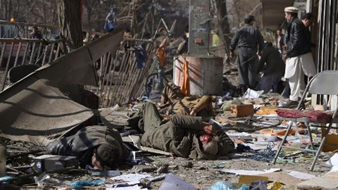 Bản di chúc bên mình mỗi người Afghanistan - Ảnh 1. Bản di chúc bên mình mỗi người Afghanistan - Ảnh 1.