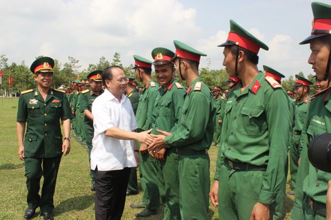 Lãnh đạo TP.HCM thăm, chúc Tết Sư đoàn 5 - Ảnh 2. Lãnh đạo TP.HCM thăm, chúc Tết Sư đoàn 5 - Ảnh 2.