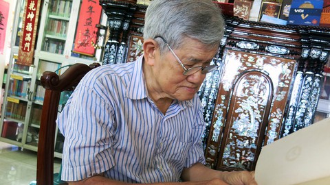 Gia tài của thầy giáo về hưu - Ảnh 1. Gia tài của thầy giáo về hưu - Ảnh 1.