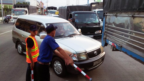 Bộ thừa nhận BOT quốc lộ 91 bất cập nhưng vẫn chưa di dời - Ảnh 3. Bộ thừa nhận BOT quốc lộ 91 bất cập nhưng vẫn chưa di dời - Ảnh 3.