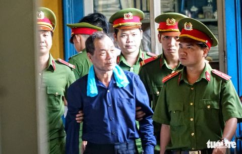 Đại gia Trầm Bê phải chăm sóc y tế, ông Trần Bắc Hà vắng mặt - Ảnh 1. Đại gia Trầm Bê phải chăm sóc y tế, ông Trần Bắc Hà vắng mặt - Ảnh 1.