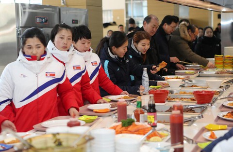 Triều Tiên bất ngờ hủy lịch diễn nhân Olympic tại Hàn Quốc - Ảnh 1. Triều Tiên bất ngờ hủy lịch diễn nhân Olympic tại Hàn Quốc - Ảnh 1.
