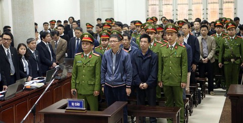 Đề nghị cách ly người làm chứng phiên tòa ông Đinh La Thăng - Ảnh 8. Đề nghị cách ly người làm chứng phiên tòa ông Đinh La Thăng - Ảnh 8.