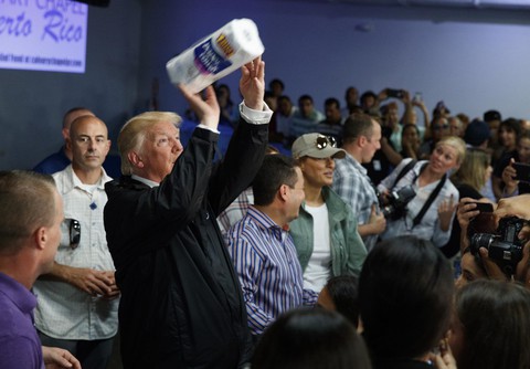Donald Trump qua 12 tấm ảnh của năm - Ảnh 4. Donald Trump qua 12 tấm ảnh của năm - Ảnh 4.