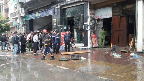 Nghi án tự thiêu vì mâu thuẫn với hàng xóm - Ảnh 2. Nghi án tự thiêu vì mâu thuẫn với hàng xóm - Ảnh 2.