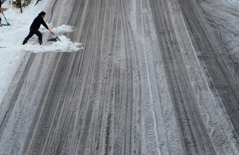 Bão tuyết, núi lửa cùng tấn công nước Nhật trong một ngày - Ảnh 6. Bão tuyết, núi lửa cùng tấn công nước Nhật trong một ngày - Ảnh 6.