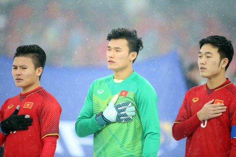 Dù cho mưa tuyết có rơi, U-23 đá trận suốt đời không quên - Ảnh 2. Dù cho mưa tuyết có rơi, U-23 đá trận suốt đời không quên - Ảnh 2.