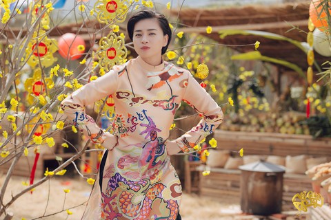Jun Phạm bắt tay Mew Amazing ra mắt MV Về quê ăn Tết - Ảnh 4. Jun Phạm bắt tay Mew Amazing ra mắt MV Về quê ăn Tết - Ảnh 4.