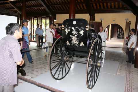 Cổ vật hồi hương: Xe kéo hoàng cung về kinh thành Huế - Ảnh 1. Cổ vật hồi hương: Xe kéo hoàng cung về kinh thành Huế - Ảnh 1.